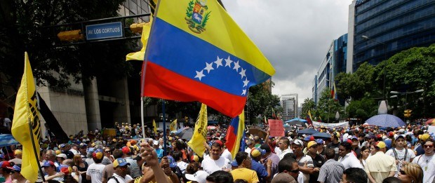 Venesuelada iğtişaşlar nəticəsində 3 nəfər ölüb
