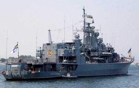 Ukraynadan Krıma hərbi gəmi göndərildi