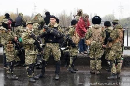 Rusiya xüsusi təyinatlıları Ukrayna hərbçilərini mühasirəyə aldı
