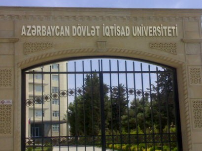 Azərbaycan İqtisad Universitetində direktor işdən çıxarıldı