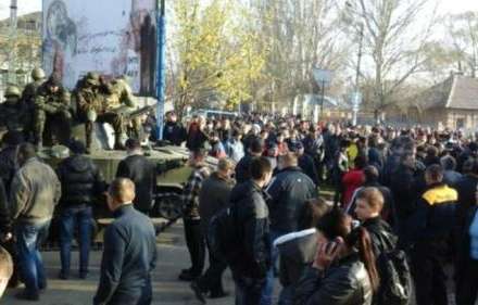 Ukrayna höküməti Kramatorska hərbi texnika göndərdi