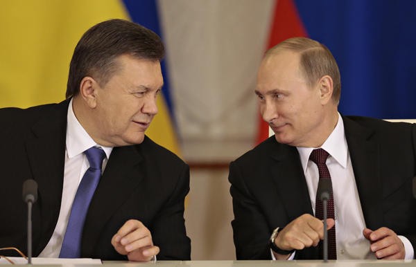 Yanukoviç xəyanətdə ittiham olundu