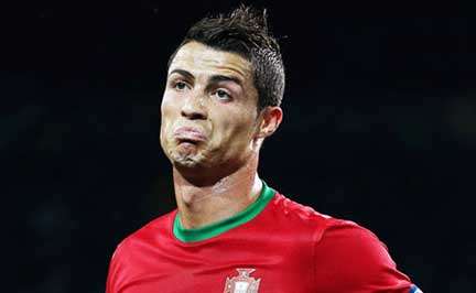 Ronaldo pulunun sayını bilmir