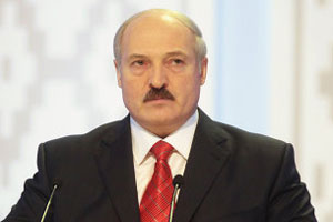 Lukaşenko inauqurasiyaya möhtəşəm kortejlə gəlib