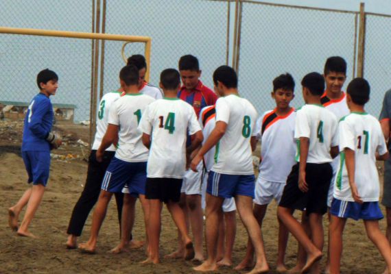 Sumqayıtda çimərlik futbolu turniri