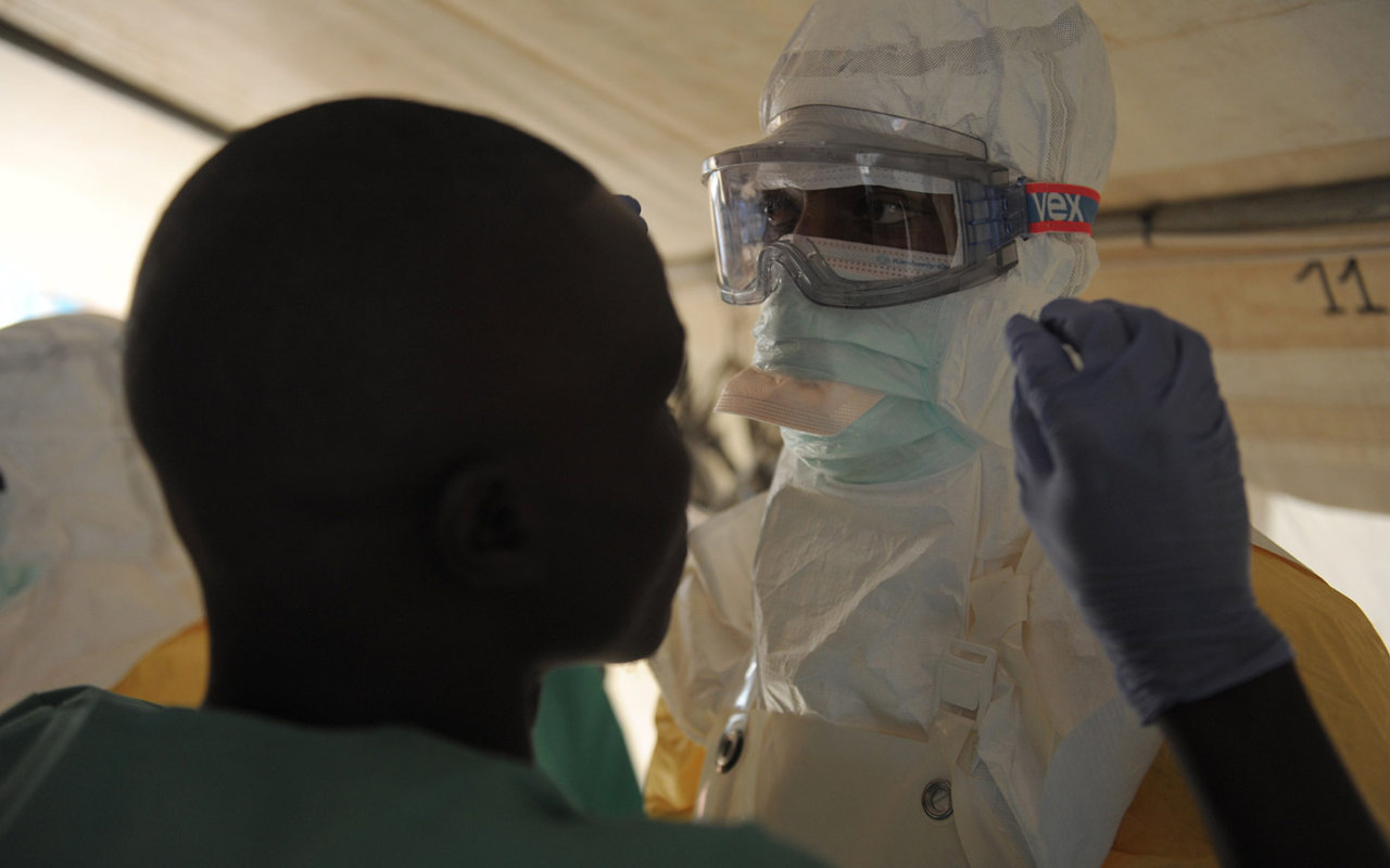 “Ebola virusunu Qərb ölkələri yayır”