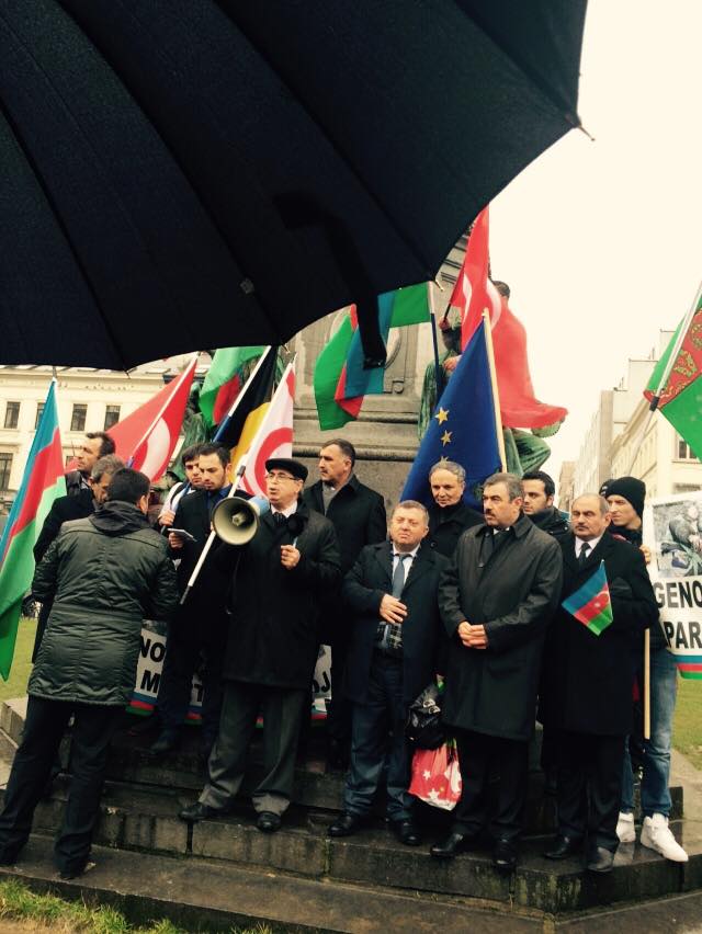 Avropa parlamenti önündə “Xocalıya ədalət” şüarları səsləndirildi-Foto