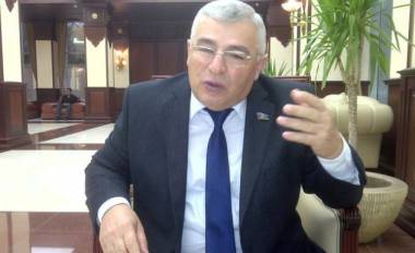 Deputat Ermənistanı “əxlaqsız bacı” adlandırıb