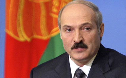 Lukaşenko səfirimizi təbrik etdi