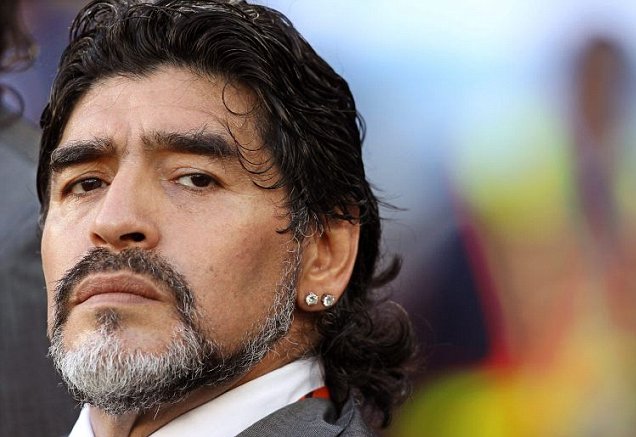 Maradona plastik əməliyyat olub