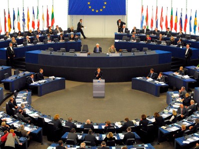 Avropa Parlamenti Nemtsovun qətlinin beynəlxalq səviyyədə araşdırılmasını tələb edib