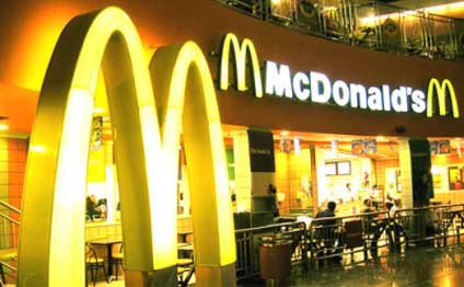 McDonald’s-da silahlı insident baş verib: 2 ölü