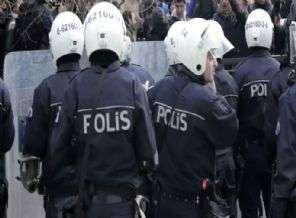 24 polis həbs edildi