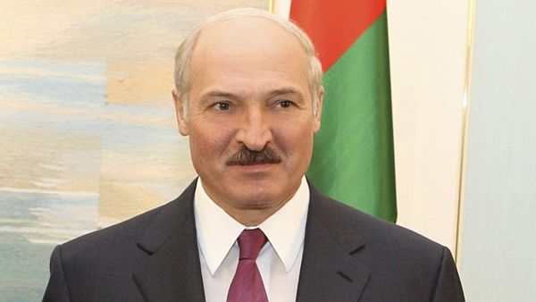 Lukaşenko paradda iştirak etməkdən imtina etdi