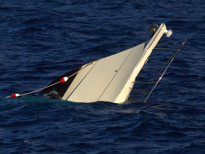 Gəmi batdı: 400 ölü