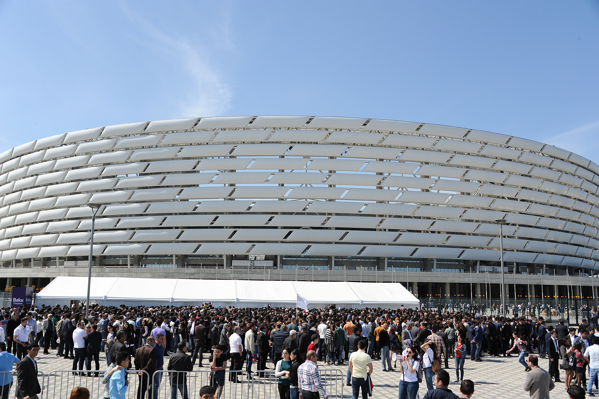 15 min nəfər Bakı Olimpiya Stadionunda