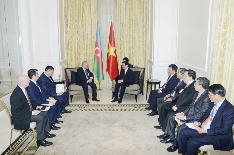 Baş nazir Vyetnam Prezidenti ilə görüşdü