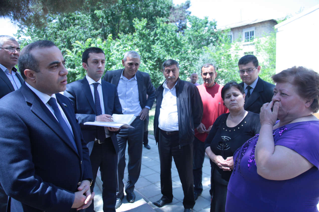 Azay Quliyev Şirvanda seçiciləri ilə görüşdü-Foto