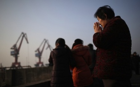 Çində gəmi batdı, 450 nəfər itkin düşdü