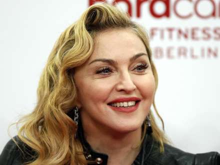 Rus deputat Madonnanı riyakar qarı adlandırdı