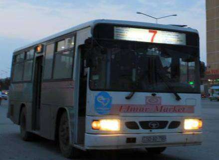 Sumqayıtda döşəməsi deşik avtobus – Video