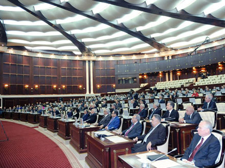Parlament seçkilərində iştirak etməyən deputatların adları açıqlandı