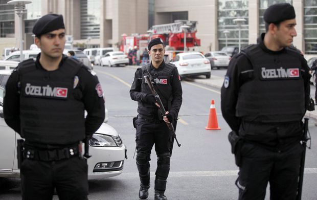 İstanbul polisi 50 xarici vətəndaşı saxlayıb