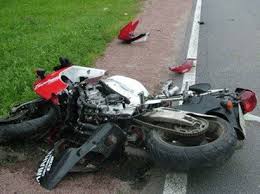 “Prado“ motosikllə toqquşdu – 1 ölü, 1 yaralı