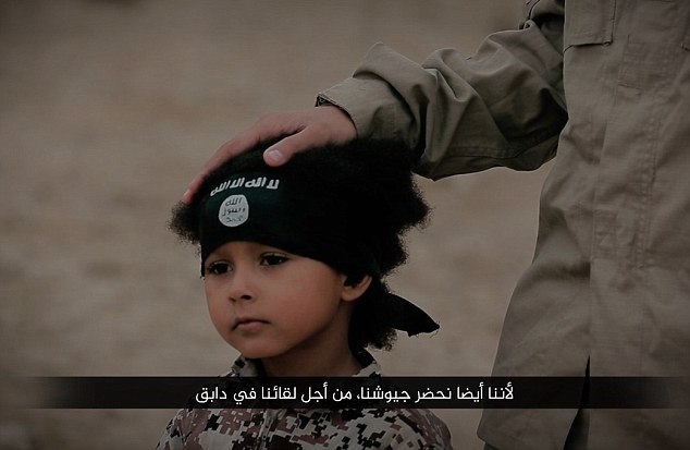 4 yaşlı İŞİD-çi girovları öldürdü – Fotolar,Video +18