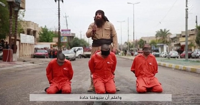 İŞİD-dən qandonduran edam – Video +18