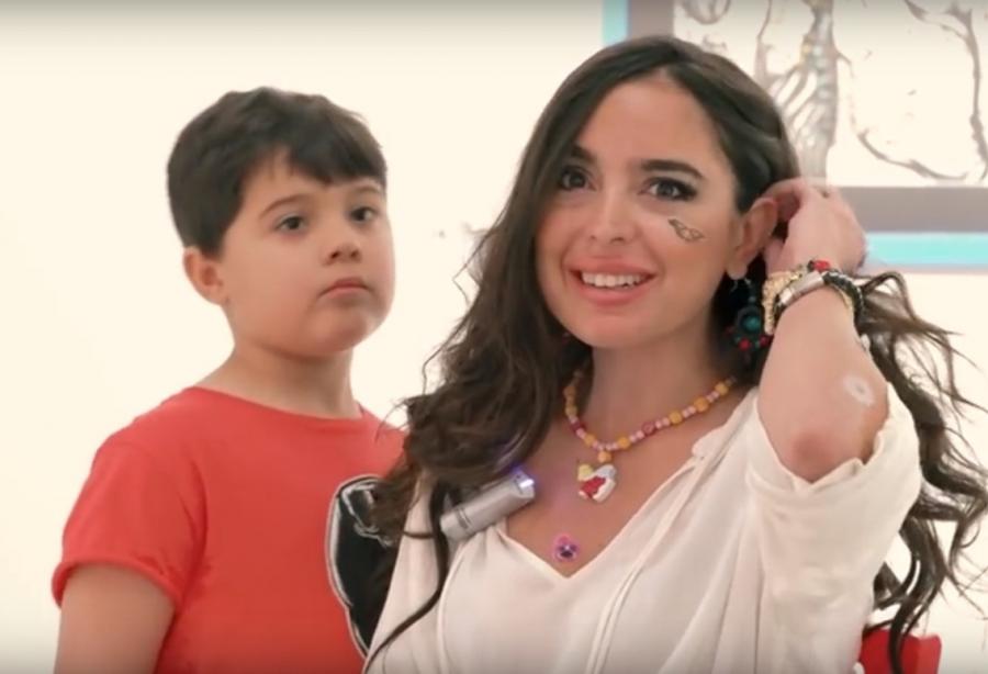 Leyla Əliyeva oğlu ilə kamera qarşısında – video