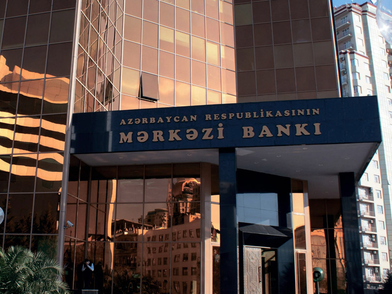 Mərkəzi Bank hərracda 15 milyon manat yığdı