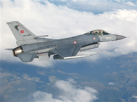 Türkiyə HHQ İraqın şimalını bombalayır