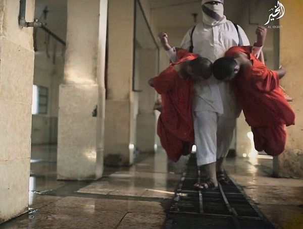 İŞİD-dən bayram günü qandonduran görüntü – Video,Fotolar +18