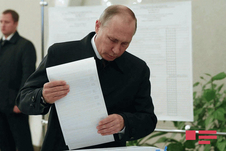 Putin səs verib – FOTO