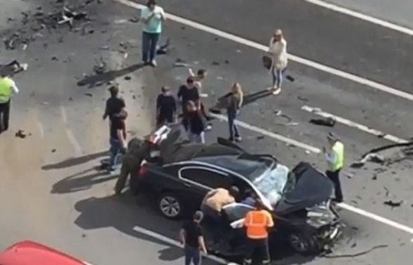 Putinin avtomobili qəzaya düşdü – Sürücü öldü (FOTO)