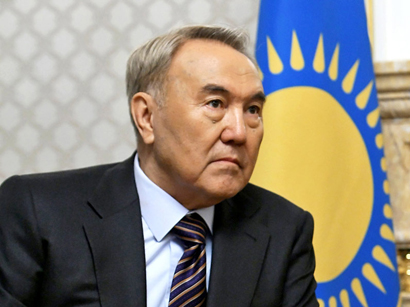 Nursultan Nazarbayev Polad Bülbüloğluna təşəkkür etdi