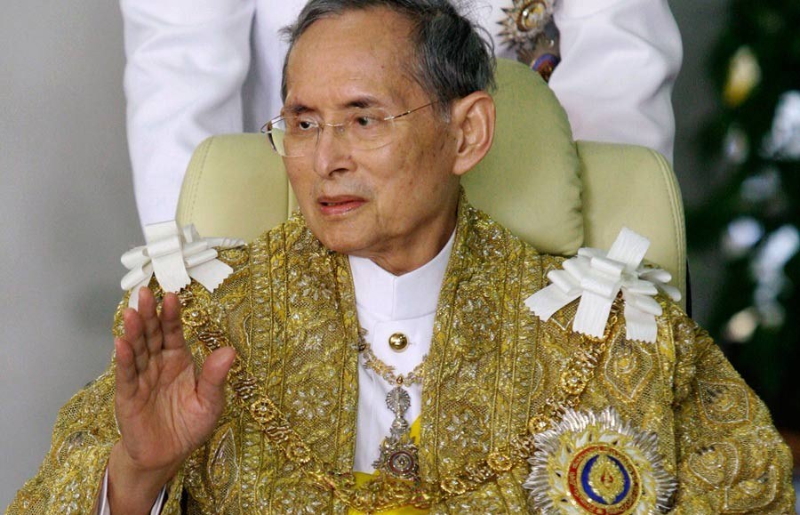 Tailand kralı vəfat etdi