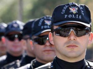 Türkiyənin 121 polisi işdən çıxarıldı