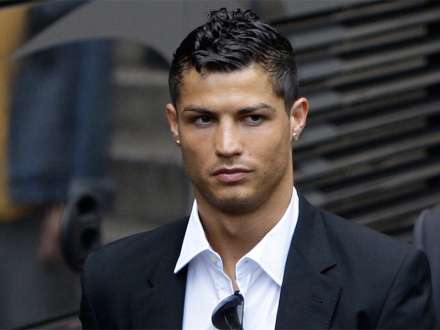 Ronaldo: “Mən varlı homoseksualam“