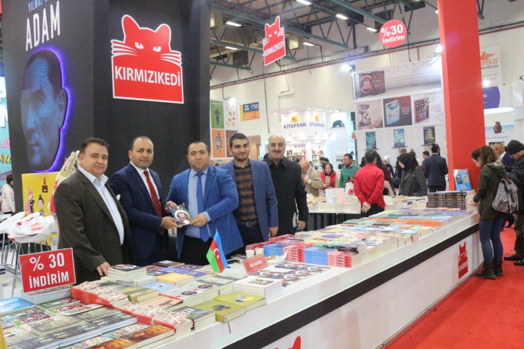 Aqil Ələsgərin İstanbul Kitab Fuarında imza günü keçirildi – FOTOLAR
