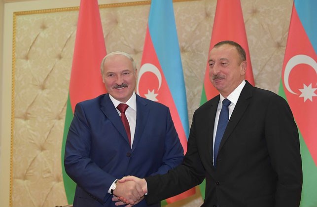 Lukaşenko Azərbaycan prezidentini Belarusa rəsmi səfərə dəvət etdi