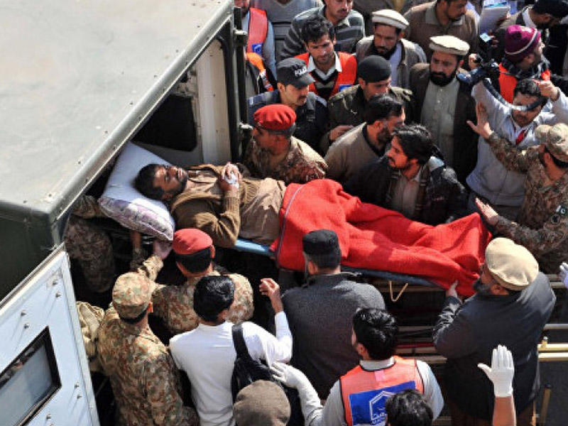 Pakistanda terakt: 30-dan çox insan ölüb