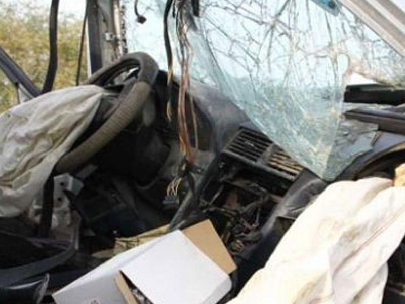 “Toyota Prado”aşdı: 3 yaralı – Foto