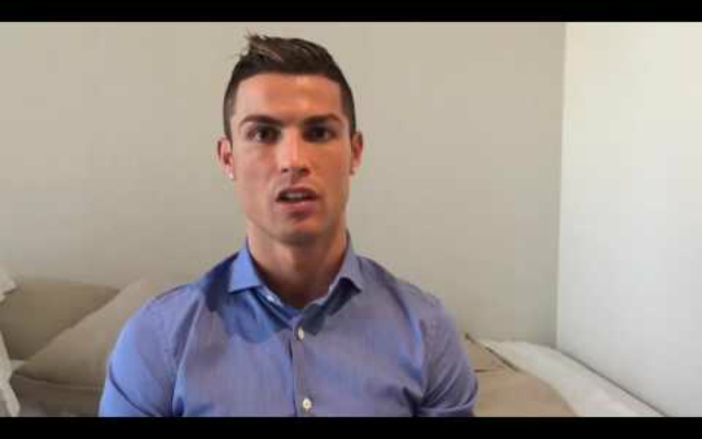 Ronaldodan suriyalı uşaqlara mesaj: ” Mən məşhur futbolçuyam, siz isə əsl qəhrəmansız”