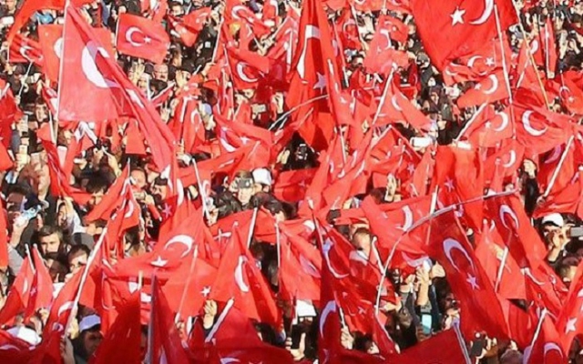 İstanbulda terrora qarşı etiraz yürüşü