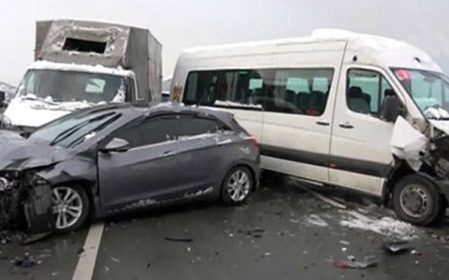 15 avtomobil bir-birinə girdi: xeyli sayda yaralı var – VİDEO