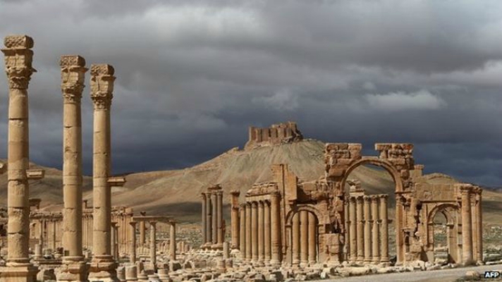 İŞİD Suriyanın Palmira şəhərini ələ keçirib