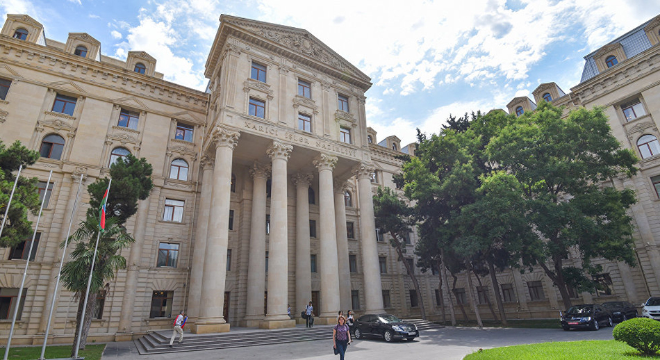 Baş konsula ağır ittiham – Prezidentin göstərişi Sankt-Peterburqa çatmır?