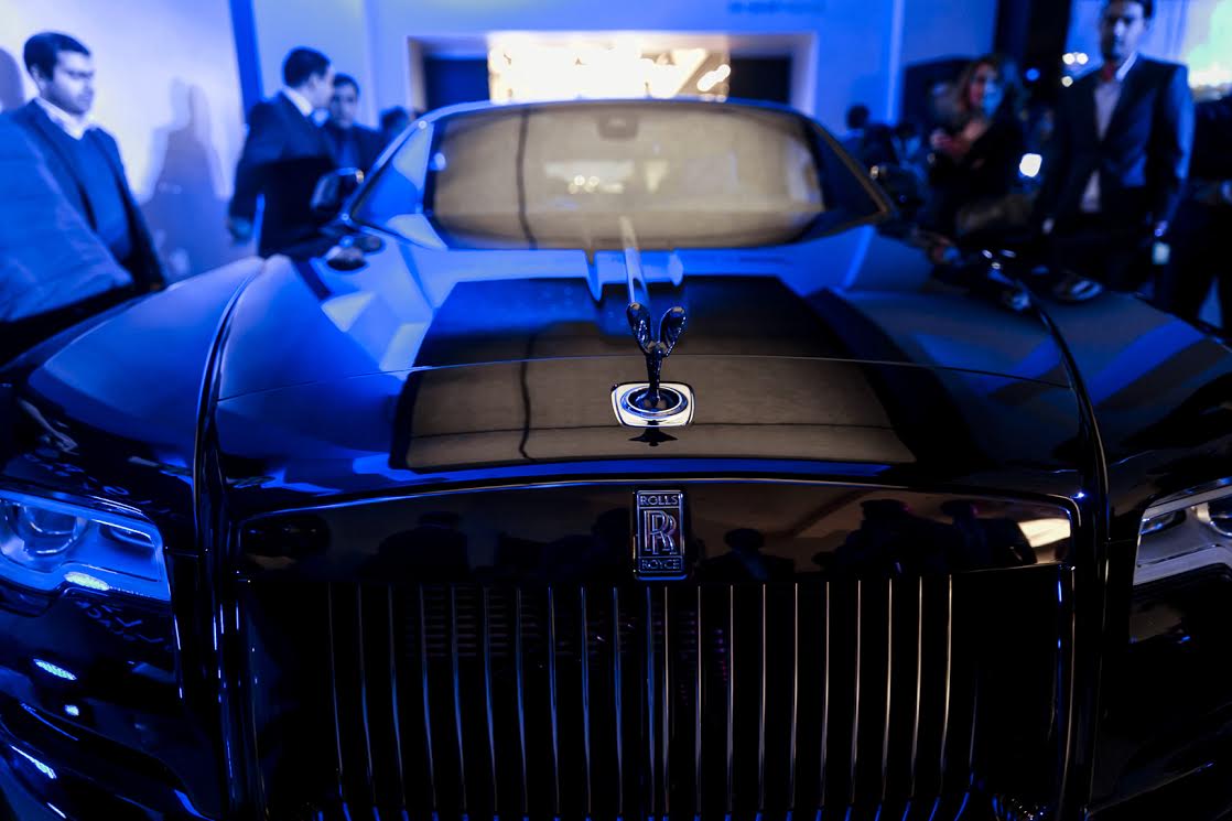 Bakıda 1 milyon manatlıq yeni “Rolls-Royce” təqdim edildi – FOTOLAR